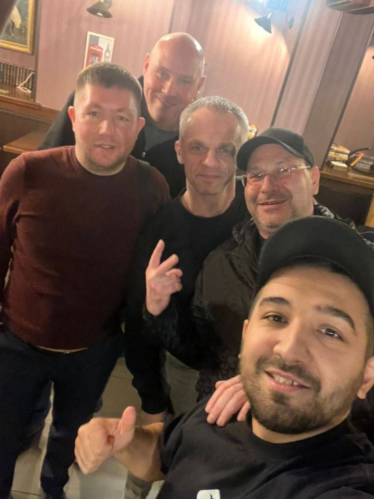 Селфи в баре: Никола, Оутсайдер, Виски, Рыбнадзор и Эмиль